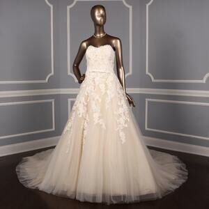 PRONOVIAS Bridal Trey Wedding Dress Ivory Lace Strapless Ballgown Bridal 18